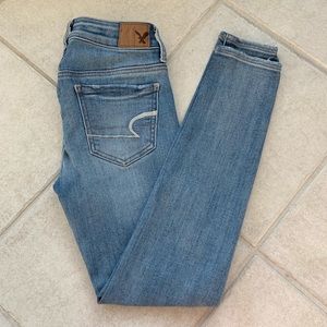 ae light wash jeans